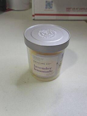 Lavender Lemonade Scented Candle - Pale Yellow